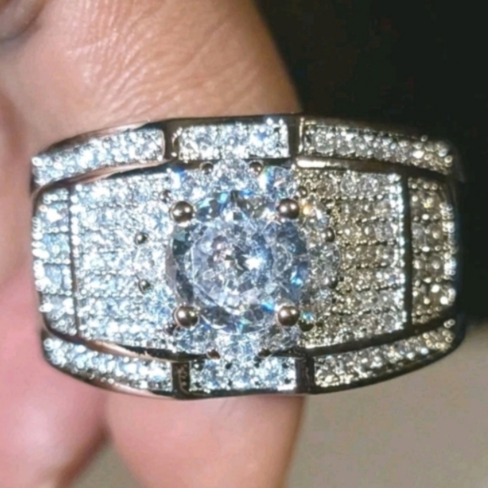 Elegant Mens 4 Ct Lab Created diamond Blinged out 925 Silver Wedding Band